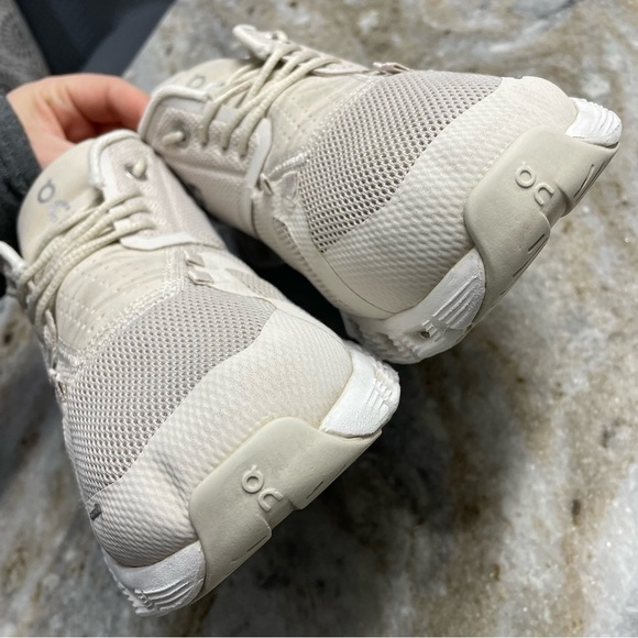 On Running On Cloud 5 Women’s 9.5 Pearl/White 59.98773 Athletic Running Shoe - Picture 7 of 10